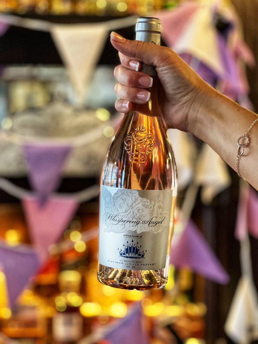 YoungsPubs's tweet image. Hold on to your crowns as we're giving 3 lucky followers the chance to #win their very own jubilee commemorative bottle of Whispering Angel.

To win: Like, follow, RT &amp;amp; tag a rosé lover

18+ &amp;amp; UK resident, winner announced 9/06/22.
#competition #thinkpinkatyoungs #allalethequeen