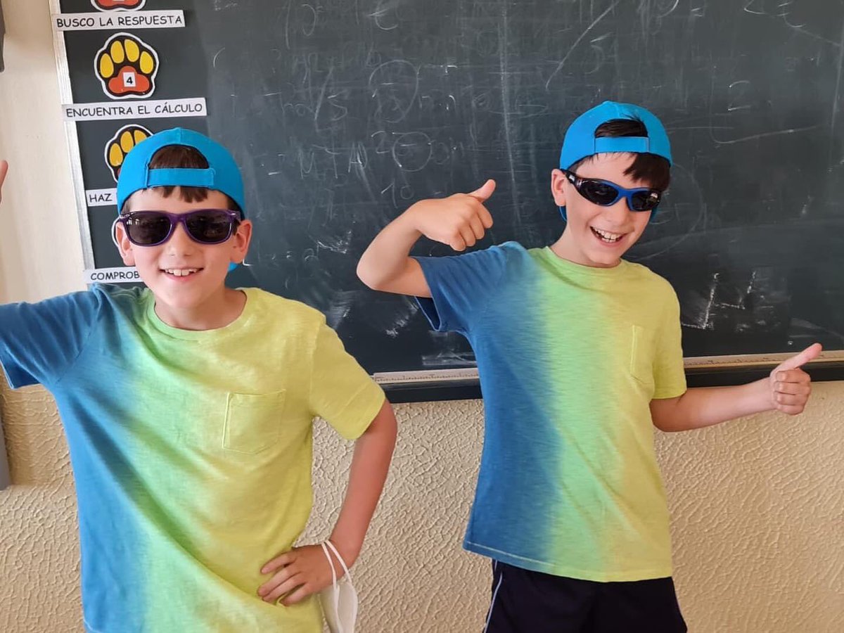 MilagrosaTotana's tweet photo. ¿Un “GOT TALENT” en el cole? ¡Un “GOT TALENT” en el cole! 
Así es cómo nuestros compis de cuarto curso de primaria trabajan la expresión corporal, ¡cuánta creatividad! 
#colegioshhcc #educaciónfisica #expresióncorporal #habilidadesartísticas #creatividadalpoder https://t.co/pZz8TNb5We