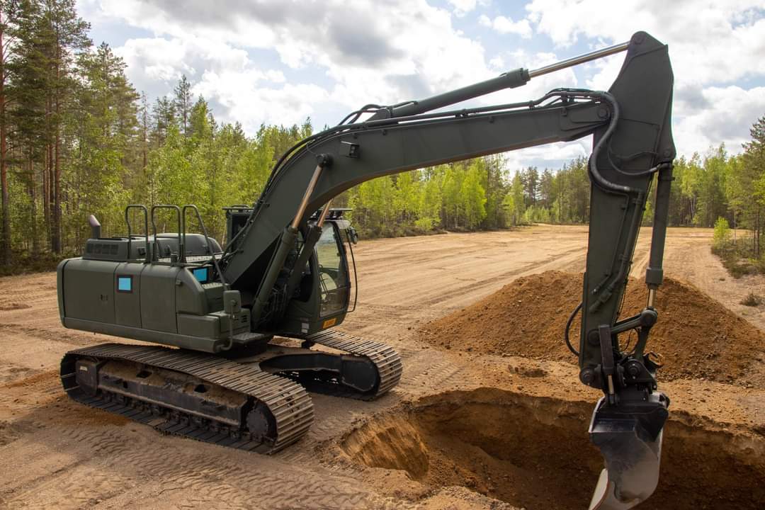 KarjalanPR's tweet photo. Pioneereilla on monia tehtÀviÀ #REPO22 -taisteluharjoituksessa. TehtÀviin kuului niin suluttamistehtÀvÀ Taipalsaarella kuin myös erilaiset raivaamistehtÀvÀt ympÀri Kymenlaaksoa.
#Karjalanprikaati
@PorinPR https://t.co/0QWTrU5i1z