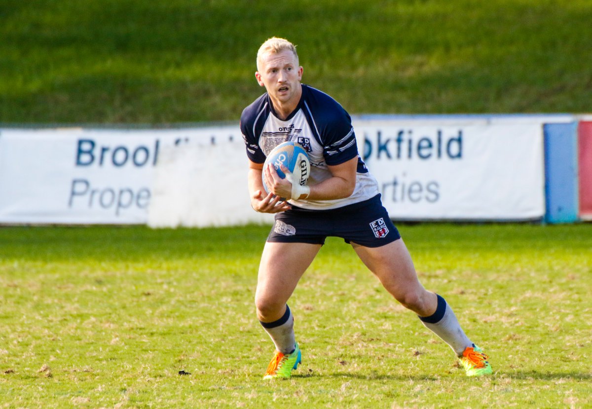 behindtheruckXV's tweet photo. CHARTER HALL SHUTE SHIELD PLAYER OF THE WEEK:
Chris Bell (@eastwoodrugby)
A 21pt haul from the Woodies flyhalf helped them to a 36-18 win on the road at Souths last weekend, and kept their place at the top of the ladder on points difference. https://t.co/pkuAi6FKSU