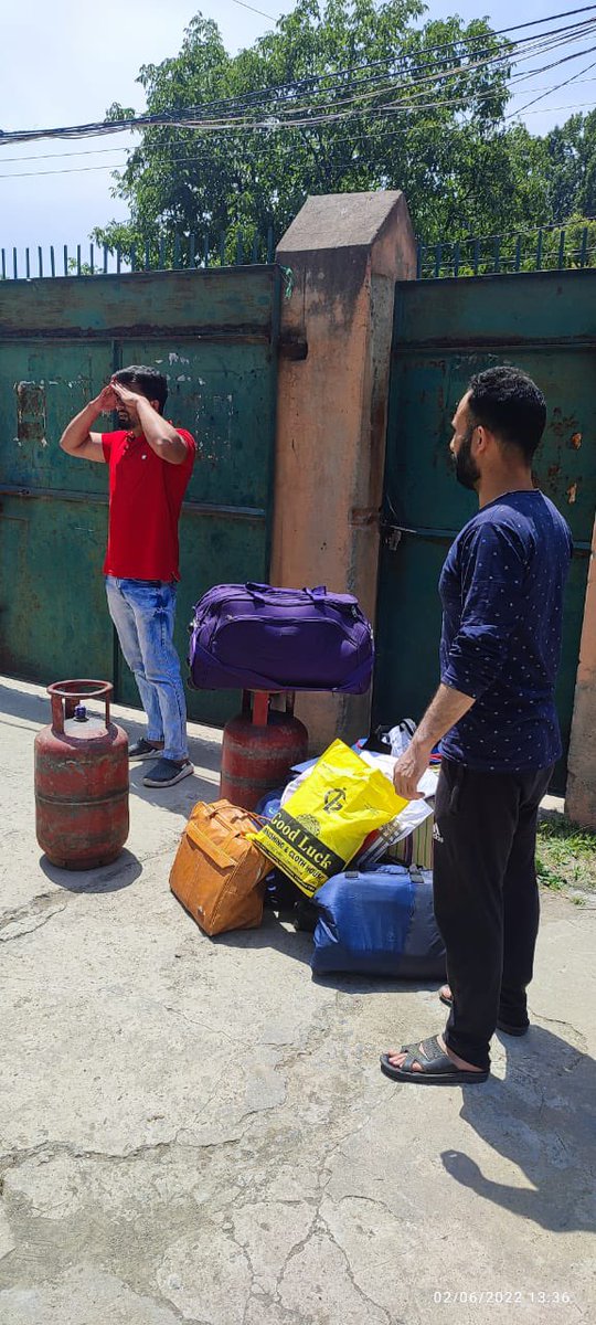 TimesNow's tweet photo. #KashmiriHindus begin to leave the valley; panic spreads among the community.

On Thursday morning, a Hindu bank employee was shot dead in Jammu and Kashmir's Kulgam.

#JusticeForVijayKumar https://t.co/c1O4ZnoLeX