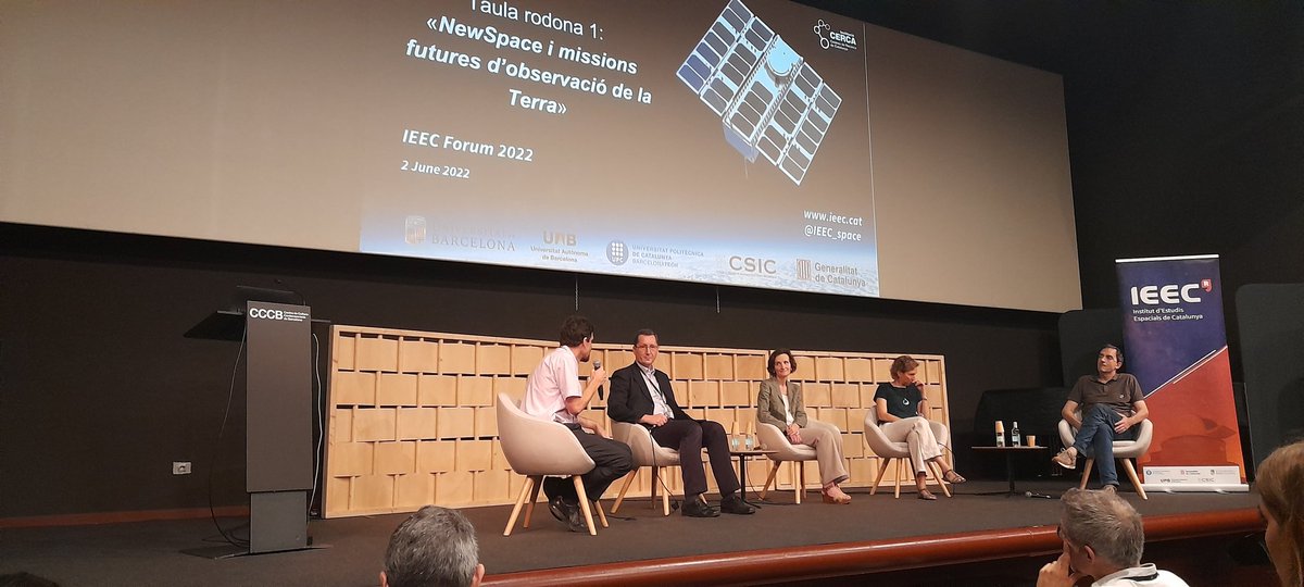 Josep_Trigo's tweet photo. PARTICIPANT AVUI AL FÒRUM @IEEC_space. Ara gaudint la taula rodona "New Space i missions futures d'observació de la Terra" amb Adriano Camps, Mercè Vallusera @UPCSpaceProgram, Jordi Corbera @ICGCat i Carolina Gabarró @ICMCSIC. Modera García-Rigo #FòrumIEEC2022 #CataloniaNewSpace https://t.co/F6jmTEvl3C