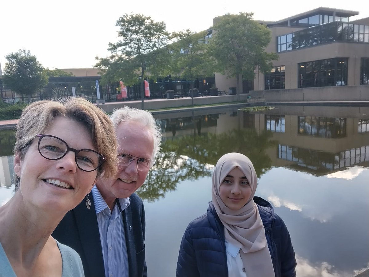 We zijn begonnen! Rana leerling op #ZuidWestCollege  is vandaag bij @XtraWelzijn onze Baas van Morgen. Straks aan de slag over de vraag: Hoe zou de ideale samenleving er over 30 jaar uit moeten zien? Over dromen en wensen. <a href="/JINC/">JINC</a> #JINCBaasvanMorgen #gelijkekansen