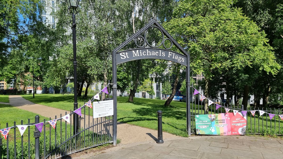 JonConnorLyons's tweet photo. Twice over in the #AngelMeadow for litter, as well as the Angel Meadow neighbourhood ahead of #Jubilee celebrations. Please do use our parks and enjoy your weekend, but please do put your litter and rubbish in a bin, or take it home! ๐ฎ https://t.co/MsChQ0deoC