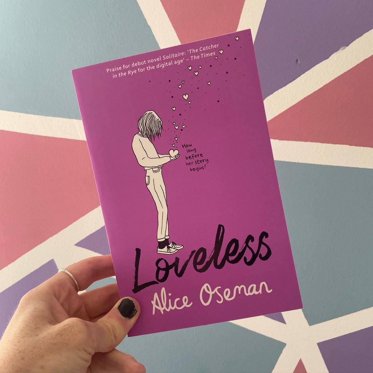 readsbyross's tweet photo. day 2: Asexual Representation - LOVELESS by @AliceOseman 💜 There are very few words to say just how much I loved this book, or any Alice Oseman book for that matter. Just read it. 

#LGBTQMonth22 https://t.co/TG4mXh3CsI