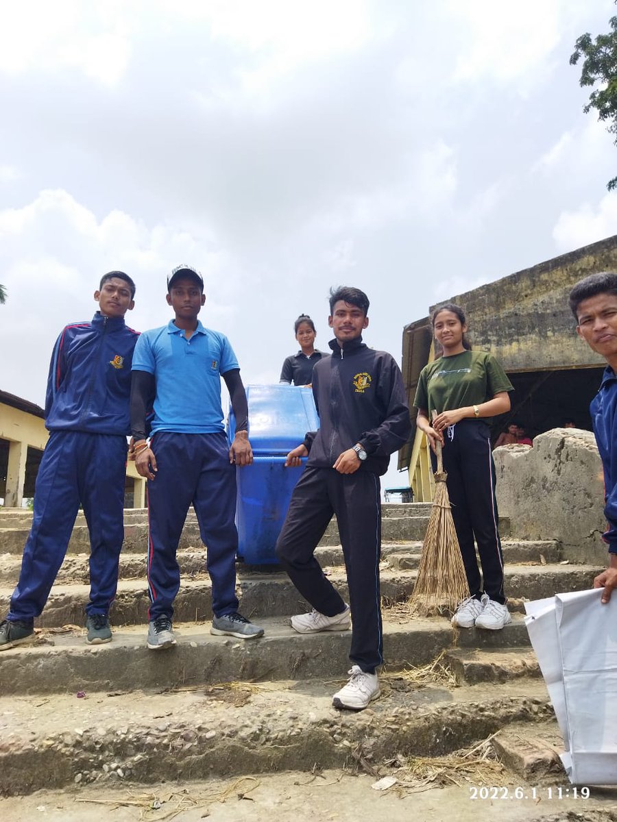 #PuneetSagarAbhiyan
#NCC Cadets of PB College #Gouripur under 7 #Assam Bn NCC #Dhubri carried out cleaning of plastic & other waste on the West Bank of #Brahmaputra River today
Creating awareness & a small contribution in our environment maintenance.
@HQ_DG_NCC @HQ_DG_NCC