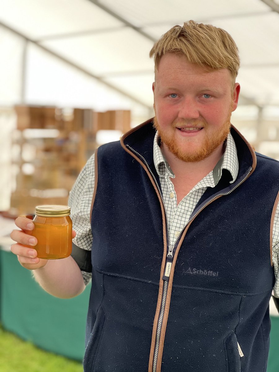 BeeCraftMag's tweet photo. ⁦@KalebFarm⁩ ⁦@BathandWestShow⁩
loves #somerset #honey https://t.co/zgefgi3Rjy