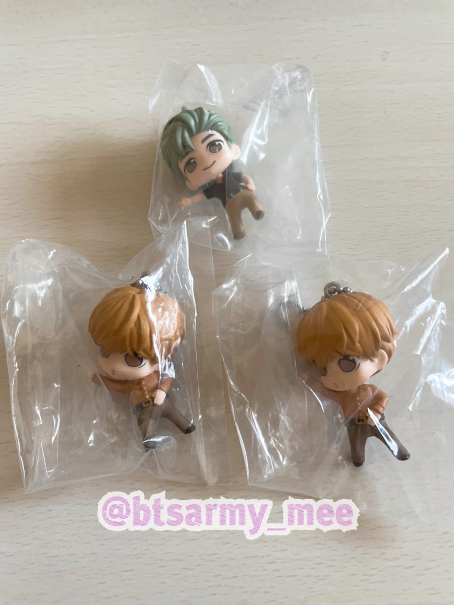 btsarmy_mee's tweet photo. BTS TinyTANガチャ
プラプラマスコット Dynamite Ver. 交換

【譲】JIN・RM/ジン・ナムジュン
　　　(画像をご参照下さい)

【求】JUNGKOOK・SUGA/グク ・ シュガ

まとめてでも、単体同士でも交換可能です。
条件の合う方がいらっしゃればお声がけ下さい。

#tinytan #タイニータン #TinyTan交換 https://t.co/e4Tfin3Ig4