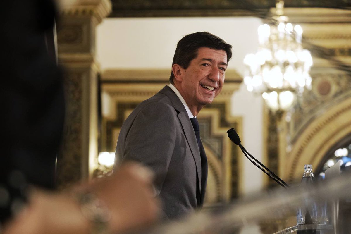 Los #autónomos andaluces pagarán casi 100€ menos de cuota al mes si <a href="/Cs_Andalucia/">Ciudadanos Andalucía</a> sigue gobernando a partir del #19J.

Prometemos aplicar un descuento del 30% a todos y ampliar la tarifa plana para nuevos autónomos hasta los tres años.

Este es el proyecto que #Andalucía merece.