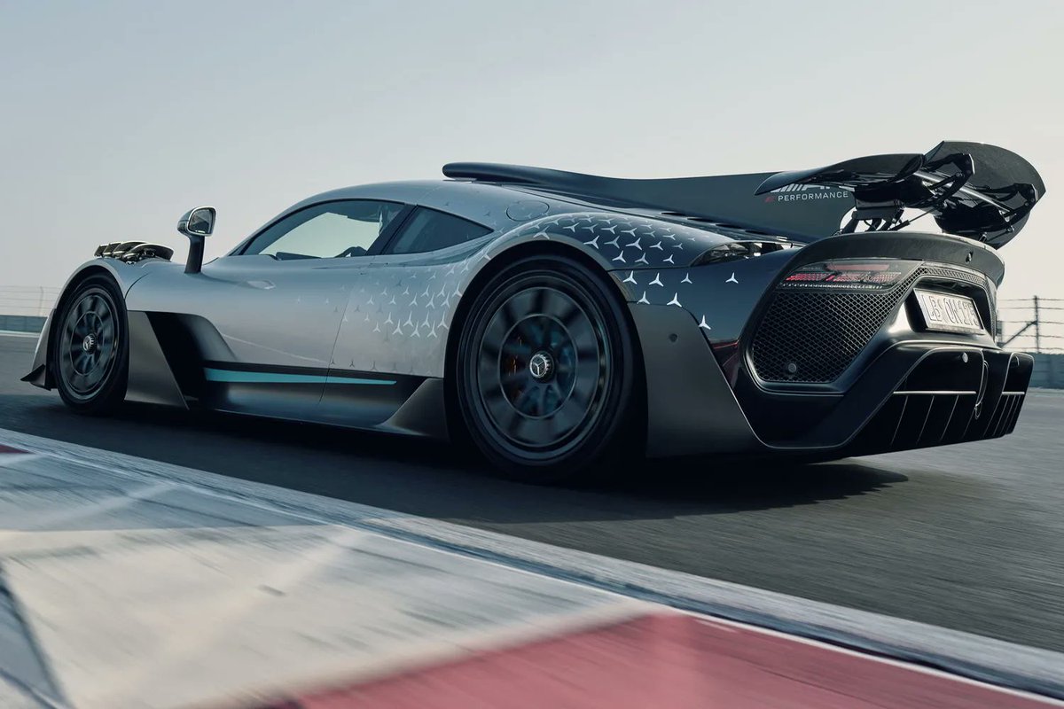 CompleteCar.ie tweet media