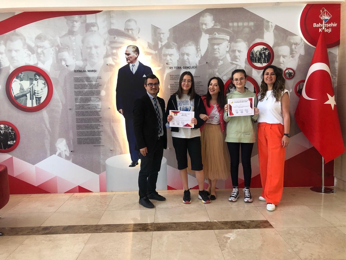 18. Uluslarası Bilim Temelleri Bilgi Yarışması (URFODU) Finalinde Matematik alanında Bahçeşehir Koleji İncek Kampüsü 8. sınıflardan Yağmur Huseynov ve 7. sınıflardan Alya Yıldız 100 tam puan alarak Dünya 1.si olmuştur.