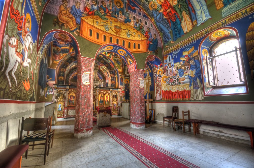 LBDEO_'s tweet photo. Monastère de Grgeteg, en Serbie. https://t.co/vabQ3It2YD