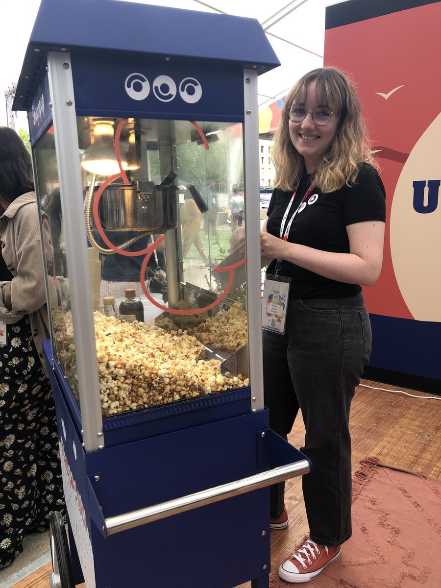 ShopopopFR's tweet photo. #Web2day Jour 2 !!!
C’est parti pour la deuxième journée, passez nous voir sur le stand #Shopopop 👋
Les popcorns sont en cours 🍿
#W2d #W2d22 https://t.co/EYacoTrT3F