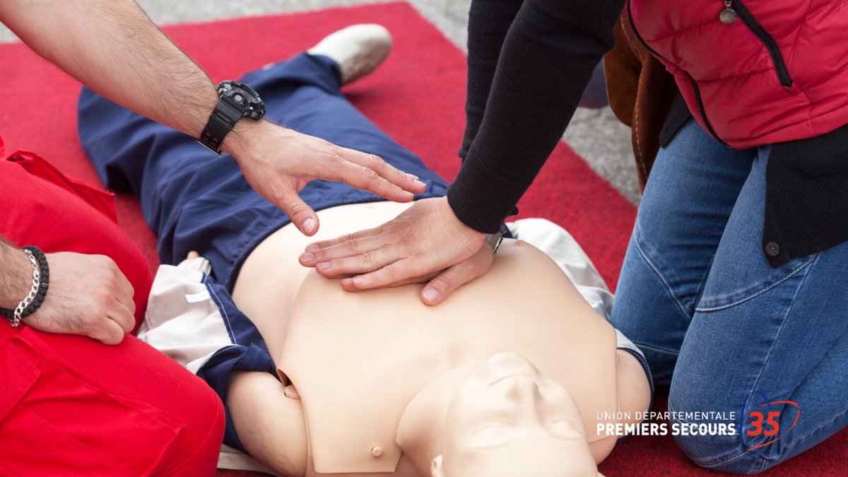 UDPS35's tweet photo. Connaissez vous la différence, entre les formations #PSC1 et #PSE1 ? 
▪ Le PSC1 est la #formation de #prévention et de #secours 1er niveau, accessible dès 10ans.
▪ Le PSE1 est la formation de #secourisme en équipe de niveau 1, accessible dès 16ans. https://t.co/FuxBZ3vjGm