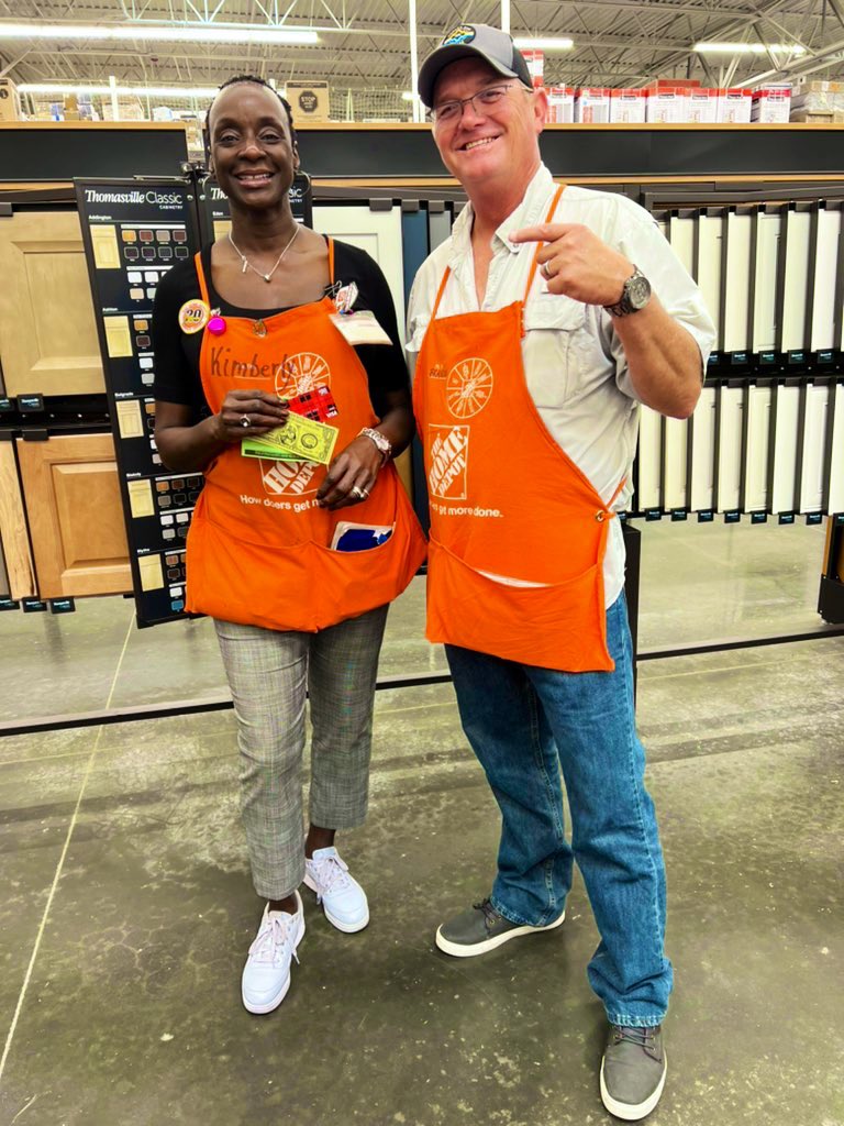 Shot out!!!! to Kim for being our winner of last week lead contest. Thank you Brandon and team for driving pipeline and beating last week leads goal. <a href="/JarrodFarmer4/">Jarrod Farmer</a> <a href="/JGissendannerHD/">Justin Gissendanner</a> <a href="/idrissi_mary/">mary el idrissi</a> <a href="/MinySchweizer/">Miny Schweizer</a> <a href="/SarkisNohra/">Sarkis Nohra</a> <a href="/MichaelFlores/">Michael Flores</a>