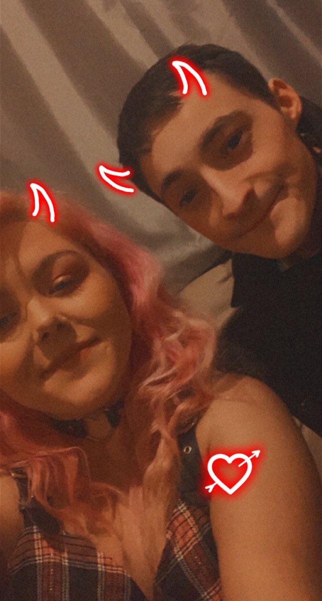 faIlingfxryou's tweet photo. cringe but I can’t put into words how good life has been recently 💓 forever grateful for the best boyfriend and best friends a girl could ever have https://t.co/nzXFjXQFQH