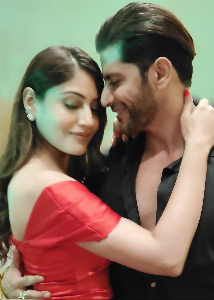 KVBohra's tweet photo. As much as we look fire 🔥 on screen, off screen you are a riot @SurbhiChandna what if something is cooking between us on-screen? I wonder 🤔 https://t.co/h5KzvralaP
