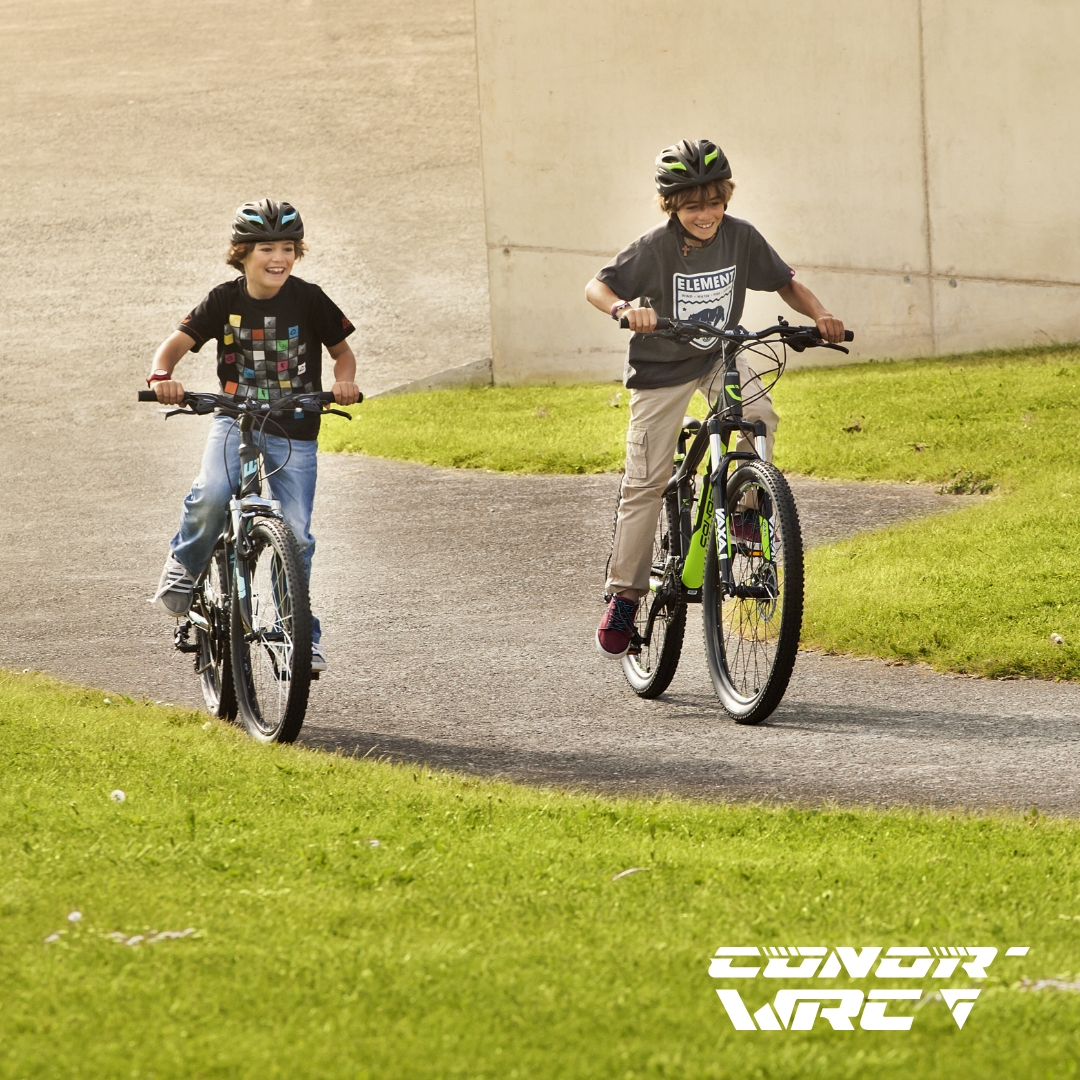 ConorBikes's tweet photo. Esa alegría y energía que nos contagian los más peques es lo que nos hace seguir pedaleando día a día. 

#genteConor #genteWRC #RideInColor #bike #bycicle #felicidad #hijos #pedalear https://t.co/h6yNnzHikP