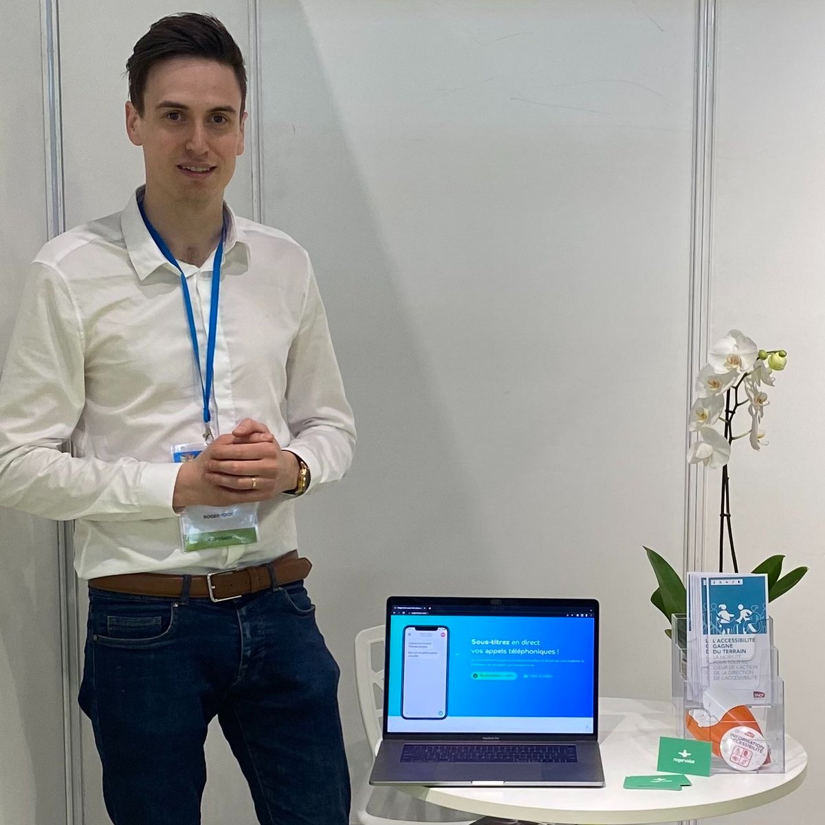 [RENCONTRONS-NOUS !]
2e journée du salon #handica à Lyon qui présente toutes les solutions pour plus d’autonomie.
👋Passez voir Alex, notre Directeur Produit sera ravi de vous en dire plus sur @Rogervoice ! 📲
Nous sommes très fiers d’y être accompagné de notre partenaire <a href="/SNCF/">❌</a>.