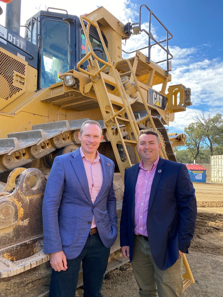 JoelRichtersQLD's tweet photo. What do you get when you mix dozers and politics… construction of the Southern Hemispheres largest Wind Energy Project 🚧 #MacintyreWindFarm #renewable #energy @ACCIONA_AU @MickdeBrenni @CleancoQ #qldpol https://t.co/9qQDVVcWB7
