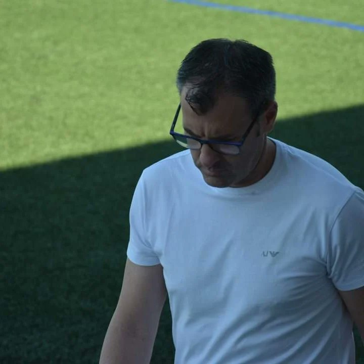 FC_BorgesBl's tweet photo. #PrimerEquip  

Amb l'última jornada de lliga va arribar també l'adéu d'@EufemioG . Les dues parts ja havien acordat inicialment que la seva estada a la banqueta blanca era de 6 mesos. 

Moltes gràcies per la teva dedicació, per la feina realitzada i per no deixar de creure-hi. https://t.co/WKfHNgtWRc