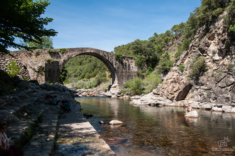 BalcondelaVera's tweet photo. La Comarca de la Vera es la que cuenta con más gargantas de toda la Península, con 46 ni más ni menos.
Aprovecha para alojarte en nuestro Hotel Rural (4*).

Visto en: @turismolavera 
Web: https://t.co/CR6Y09ITcb
Fotografías: Jesús Pérez Pacheco en Flickr y
https://t.co/CysqAtEjl8 https://t.co/SeDrIXR0eo