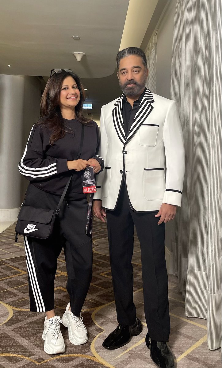 spiceofi's tweet photo. Full credit to @amritharam2 for making @ikamalhaasan look so damn cool n stylish during his  
#Vikram  promotions and at  #Cannes2022 .. Good job Amritha 👌👍🤩🙌 https://t.co/68YKORsDaS