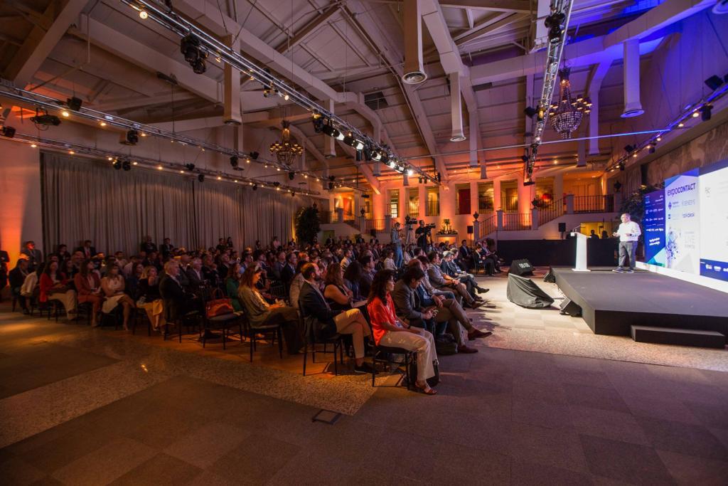 ¡Éxito de asistencia en #Expocontact! Todavía puedes unirte digitalmente para disfrutar de los más de 30 ponentes de la jornada. Regístrate desde aquí: expocontact.net/inscripcion/