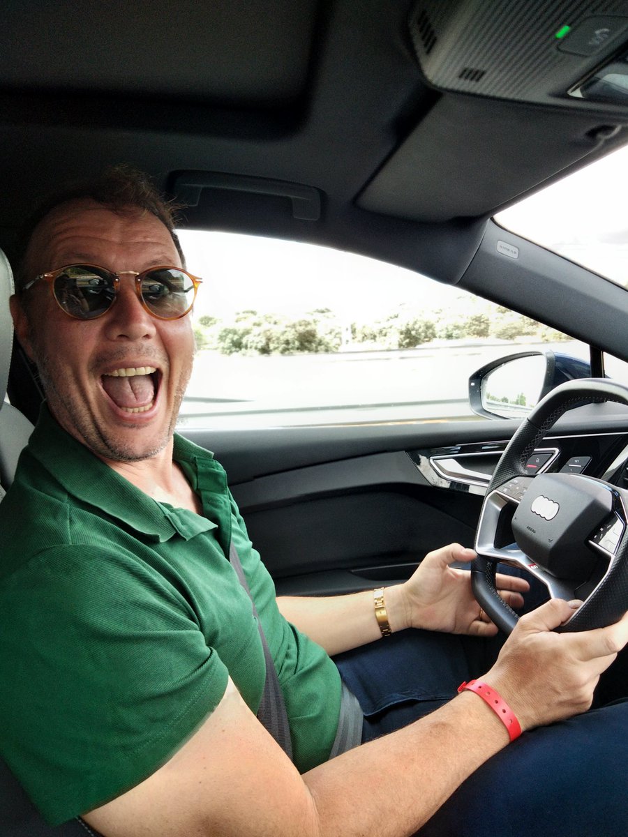 LuqueReyes's tweet photo. @ALDAutomotivesp @audispain @Fleet__People así vamos en el equipo ganador!! Midiendo el consumo y pasando algo de calor!! Vamos Juan!! 🙌🏻🙌🏻😍😍🔥🔥 #huellapositiva #ALDEcomotion22 #30yearsmovingyou https://t.co/ztzINa5BjZ