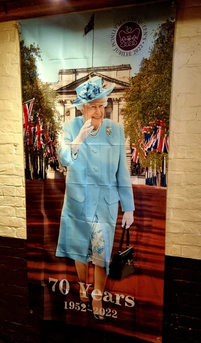 OPENING HOURS- 
* Today - 12 - 11pm 
* Friday - 12 - Midnight (Jubilee Garden Party from 12.30pm - 8.30pm - LIVE music and Food trader City Corner Cafe with their Picnic pod - Spud on the Corner) 
* Saturday - 12 - Midnight 
* Sunday - 12 - 10pm (Sunday Session - LIVE MUSIC 5pm)