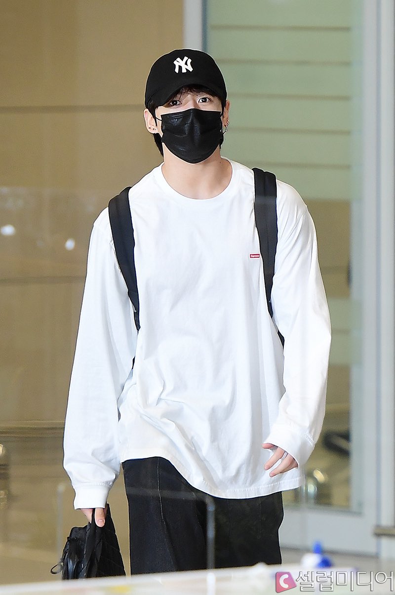 jungkook pics on Twitter: " https://t.co/BU8AqVFUrH" / Twitter