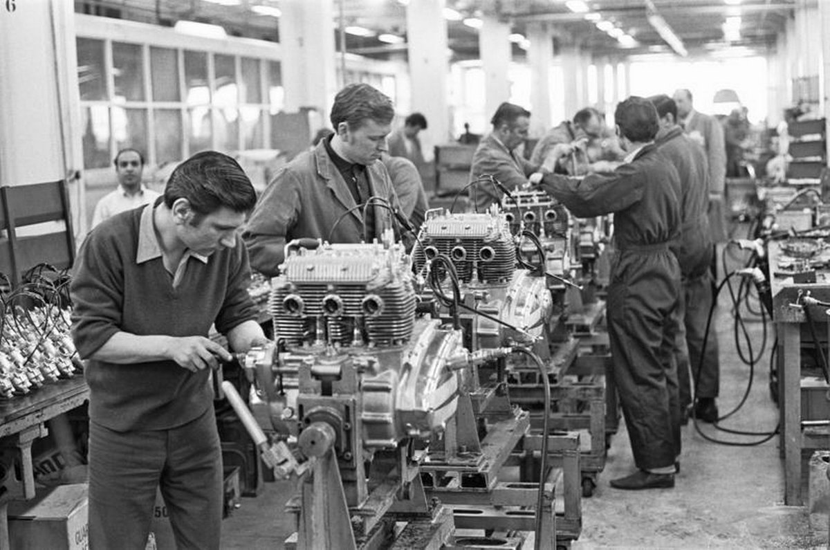 popsyosh34's tweet photo. 1973 🇬🇧7⃣5⃣0⃣🏁
#TriumphTripleThursday
#Amals
@BURLENCo https://t.co/Smv6hhaQIS