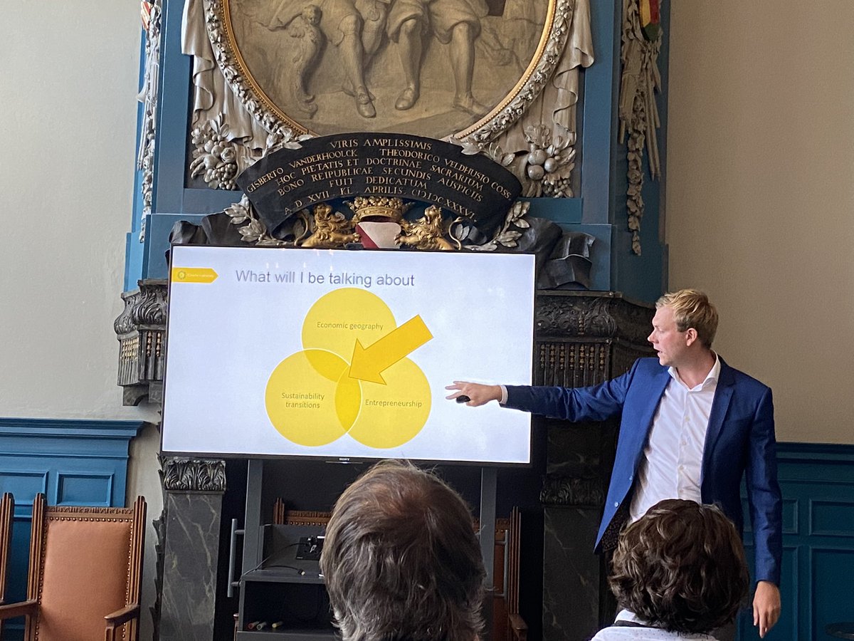 Insightful talk by Jip Leendertse (@JipLeendertse) on the important interlinkages between regional factors / #economic #geography, #sustainability #transitions, and #entrepreneurship at #EuSPRI2022 @UUCopernicus @UUGeo @UniUtrecht