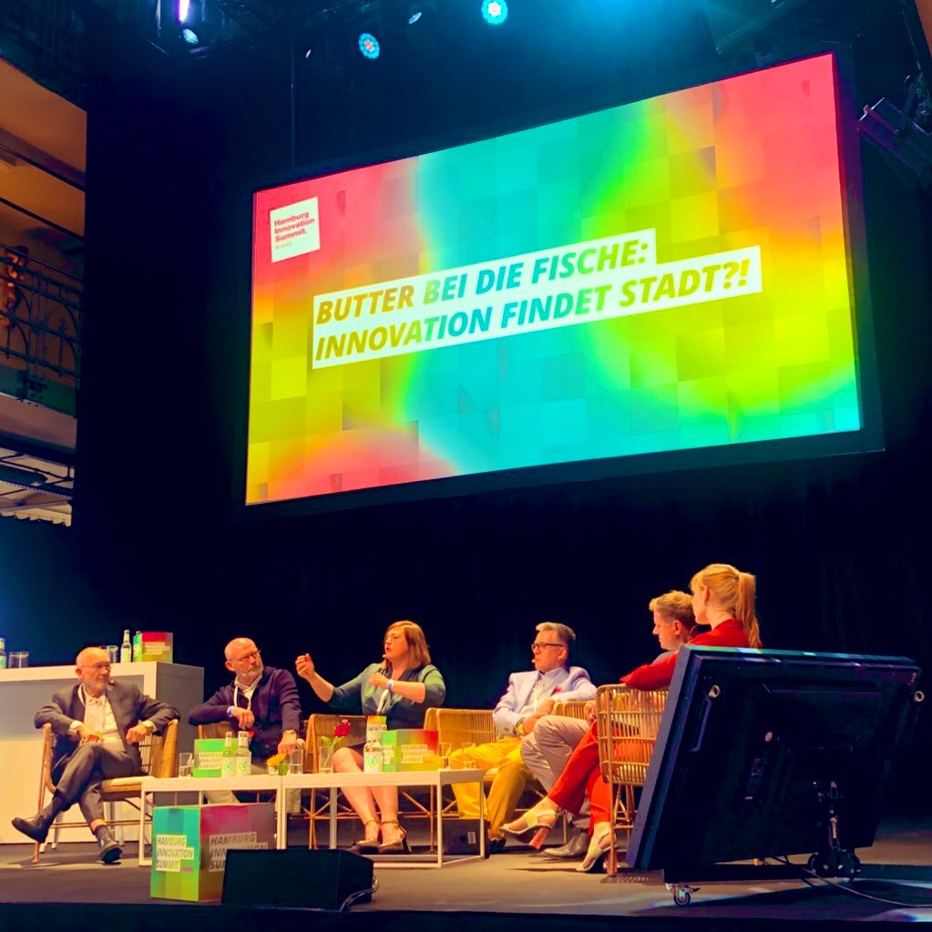 BUTTER BEI DIE FISCHE: INNOVATION FINDET STADT?! 

„Wichtig ist das #Mindset.“

#HHIS #HamburgInnovationSummit #Innovation #Hamburg 🚀⚓️🚀

Danke <a href="/fegebanks/">Katharina Fegebank</a> <a href="/hkhamburg/">Handelskammer Hamburg</a> <a href="/HjalmarStemmann/">Hjalmar Stemmann</a> <a href="/haukeren/">Hauke Heekeren</a> <a href="/HWK_Hamburg/">HWK Hamburg</a> <a href="/HH_BWI/">Wirtschaftsbehörde</a> @hh_bwfgb @dvinciEasy <a href="/HHISummit/">HHIS</a>