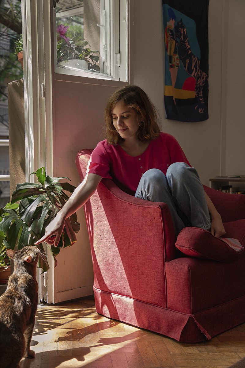marisafatas's tweet photo. Camila Fabbri: "mis cuentos surgen de un pequeño chispazo" | entrevista a @fabbri_camila sobre su libro de cuentos, ‘Estamos a salvo’ en  @VEINmagazine 

https://t.co/fEPFrneV2V https://t.co/gifoFtZ0Wy