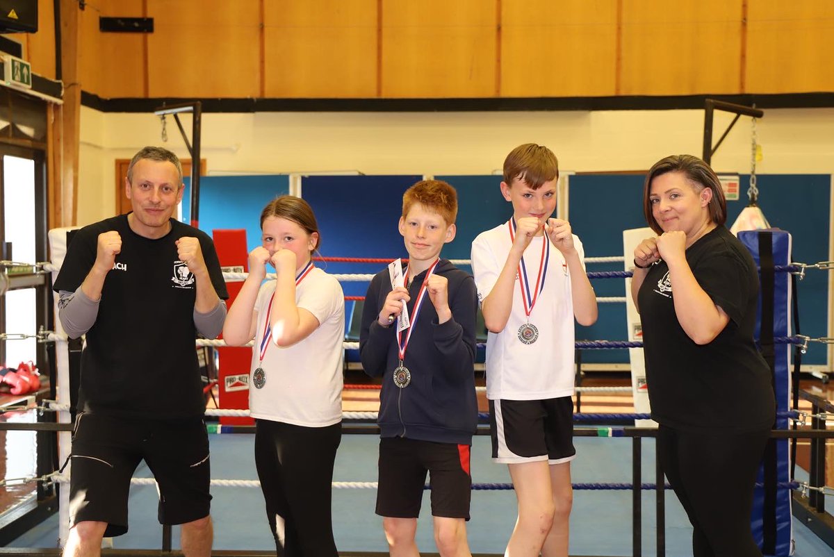 ⭐️🇬🇧HoH are proud and delighted to be on the Platinum Jubilee Honours List today! 🇬🇧⭐️
👑Her Majesty the Queen has conferred The Queen’s Award for Voluntary Service on The Heart of Hayling Boxing Academy.