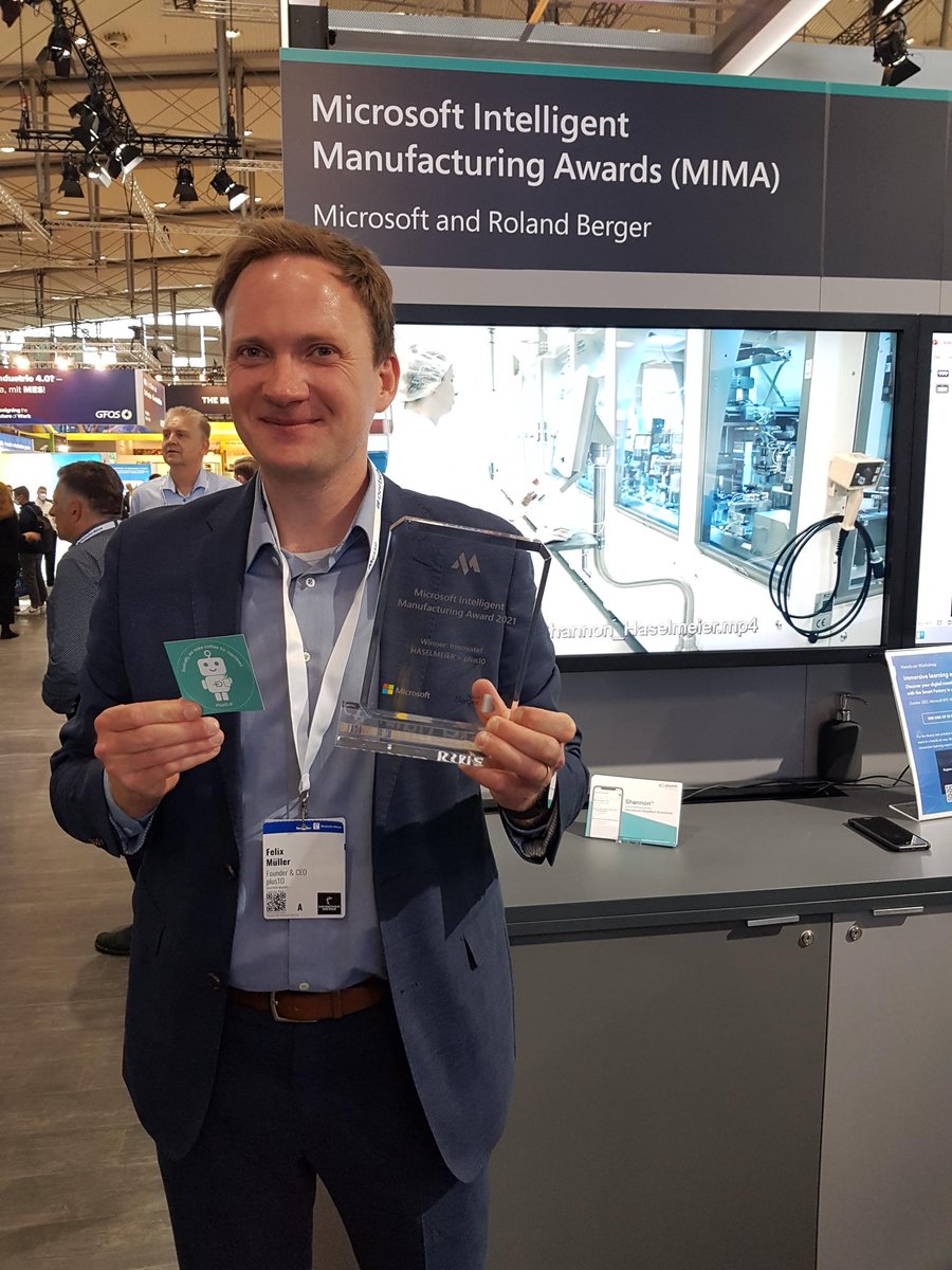 pluszehn's tweet photo. After yesterday's award ceremony &amp; panel discussion at #Hannovermesse with all MIMA winners, Felix Georg Müller took home the #award for our winning use case in the category "Innovate!" in cooperation with Haselmeier. Big thanks goes to @Microsoft and @RolandBerger! https://t.co/b9VO0cYhVI