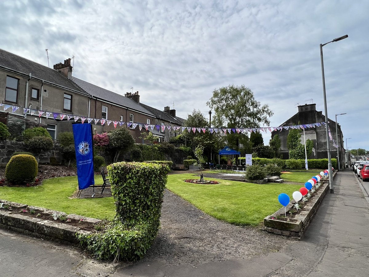 james.com©™ tweet media