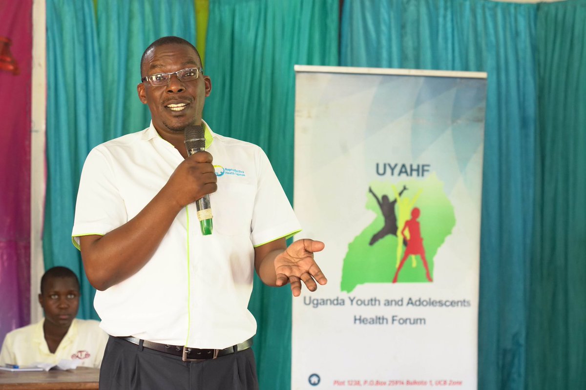 uyahf1's tweet photo. At the #YouthParliament we are also  joined by Mr. Odoi Richard, the municipal inspector of schools #Tororo, the @RHUganda branch incharge Mr.Gogo Syrus, health workers from several health facilities, VHTs &amp; peer educators. #MyHealthMyBodyMyRights https://t.co/DaEn2vTinS