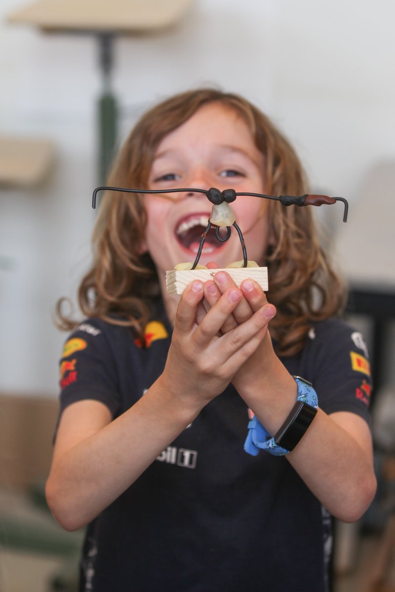 2021 was het eerste jaar uit onze nieuwe meerjarenbeleidsperiode 2021-2024, Weg van verbeelding. Ben jij benieuwd met welke programma's, projecten en activiteiten we ons als Cultuurweb het afgelopen jaar hebben bezig gehouden? Lees ons jaarverslag via bit.ly/3x7SFFk