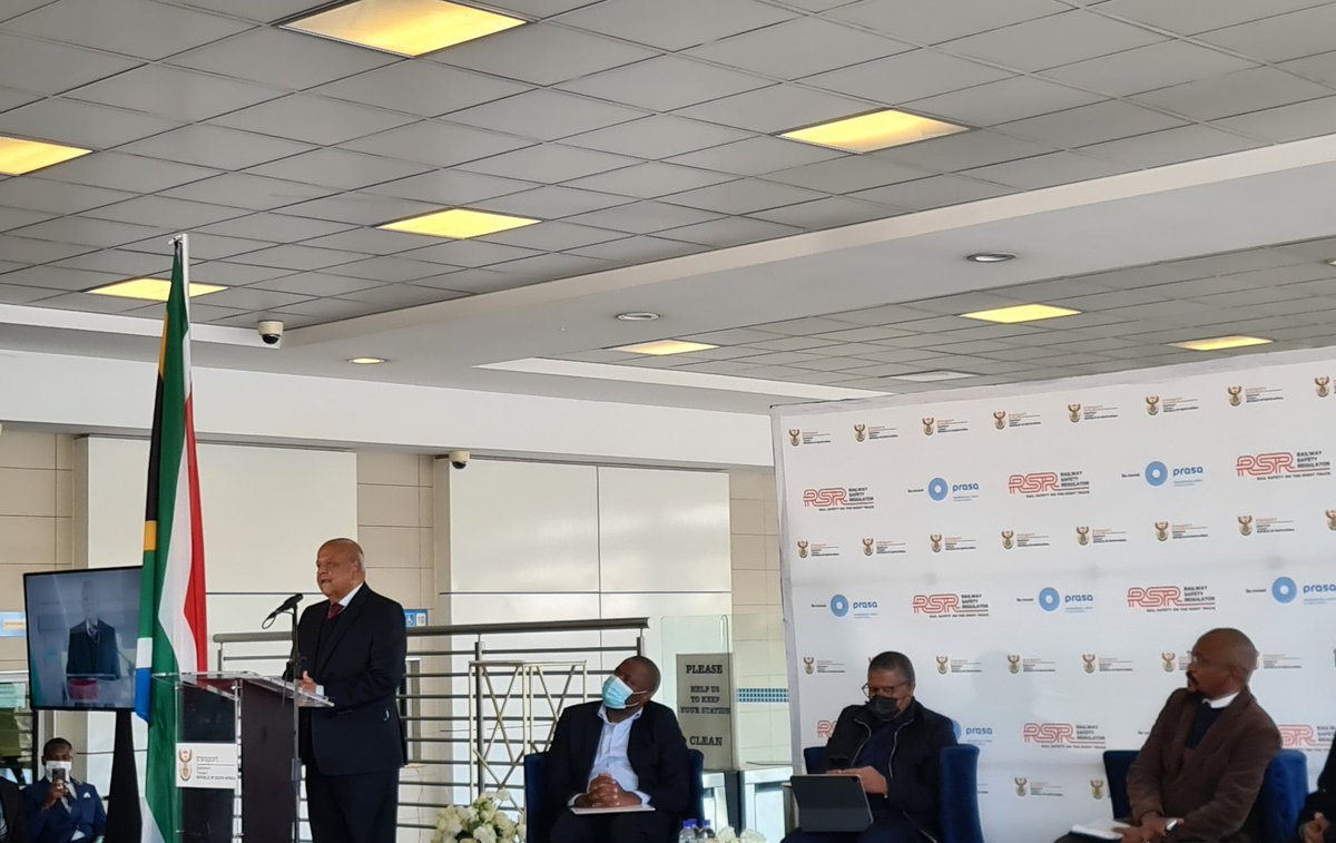 PRASA_Group's tweet photo. Public Enterprises Minister Pravin Gordhan address the rail industry players and operators on the recently launched White Policy White Paper. Follow the National dialogue on @Dotransport social media pages 
#RailPolicy https://t.co/xzrvs228Bv