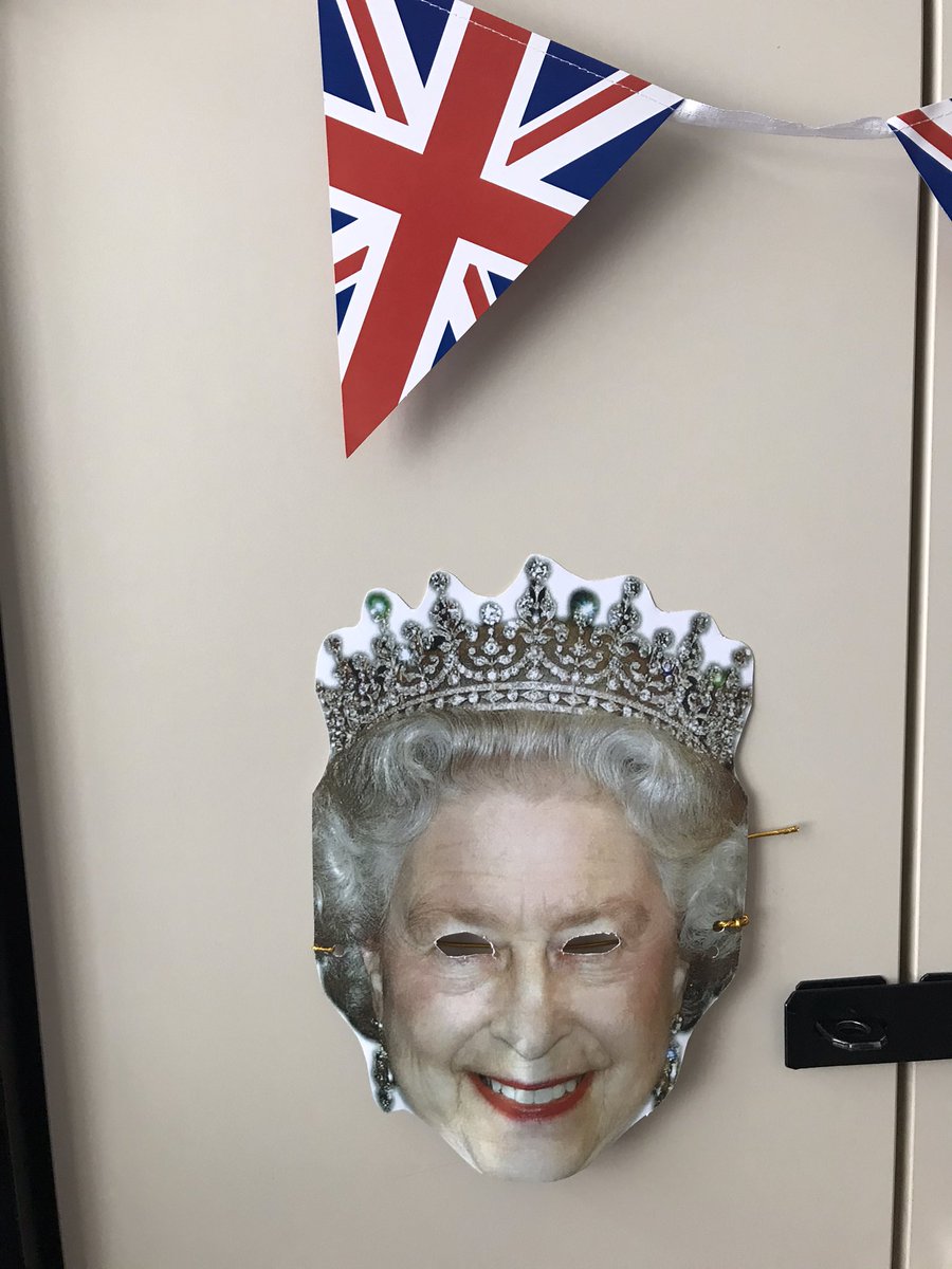 marie lucid 💙 tweet media