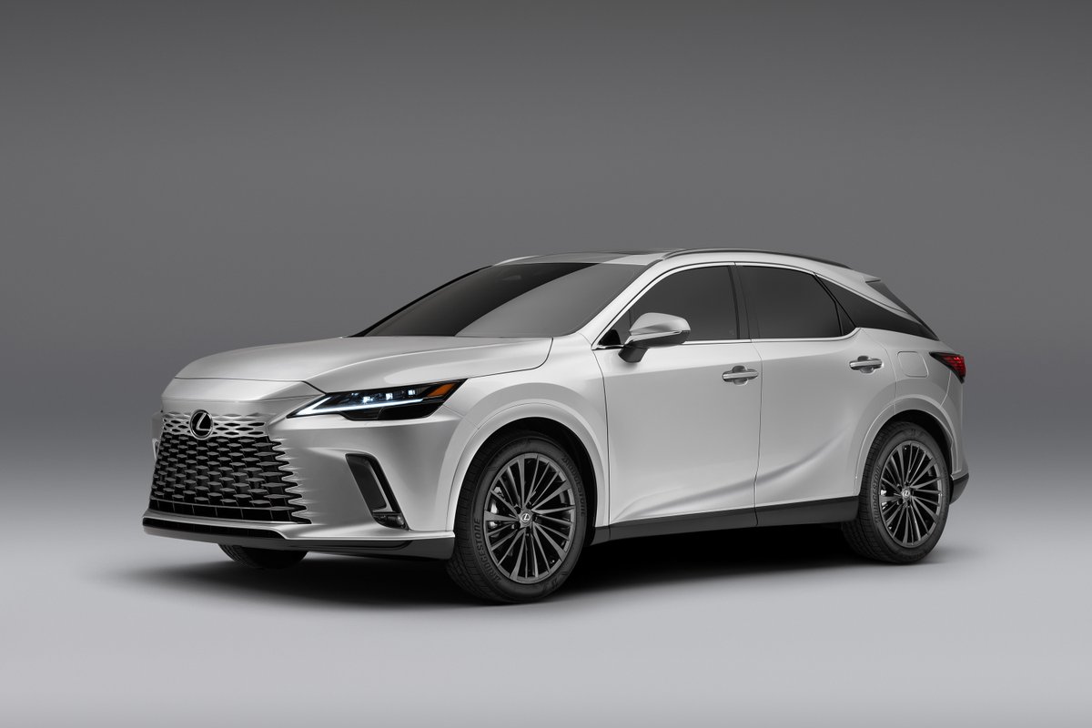 lexusmadridsur's tweet photo. Presentamos la 5ª generación del #RX como un vehículo totalmente reinventado. https://t.co/5ZgnaHppIE
