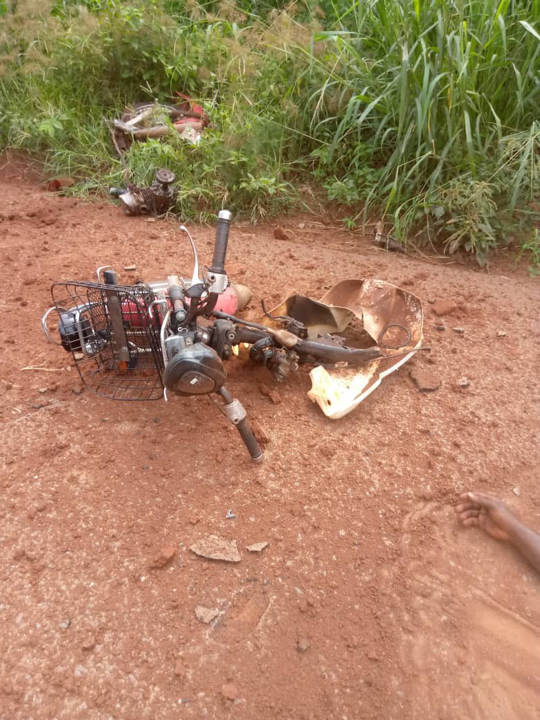 HQNigerianArmy's tweet photo. NEMESIS AS IMPROVISED EXPLOSIVE DEVICE PLANTED BY IPOB BLOWS UP MEMBERS

…causing severe injuries to two members of the outlawed group. The incident occured along  Eke Ututu - Orsu road in Orsu LGA of Imo state on 1 June 2022. https://t.co/dfAlhqrF5l https://t.co/F2pzjo2yLn