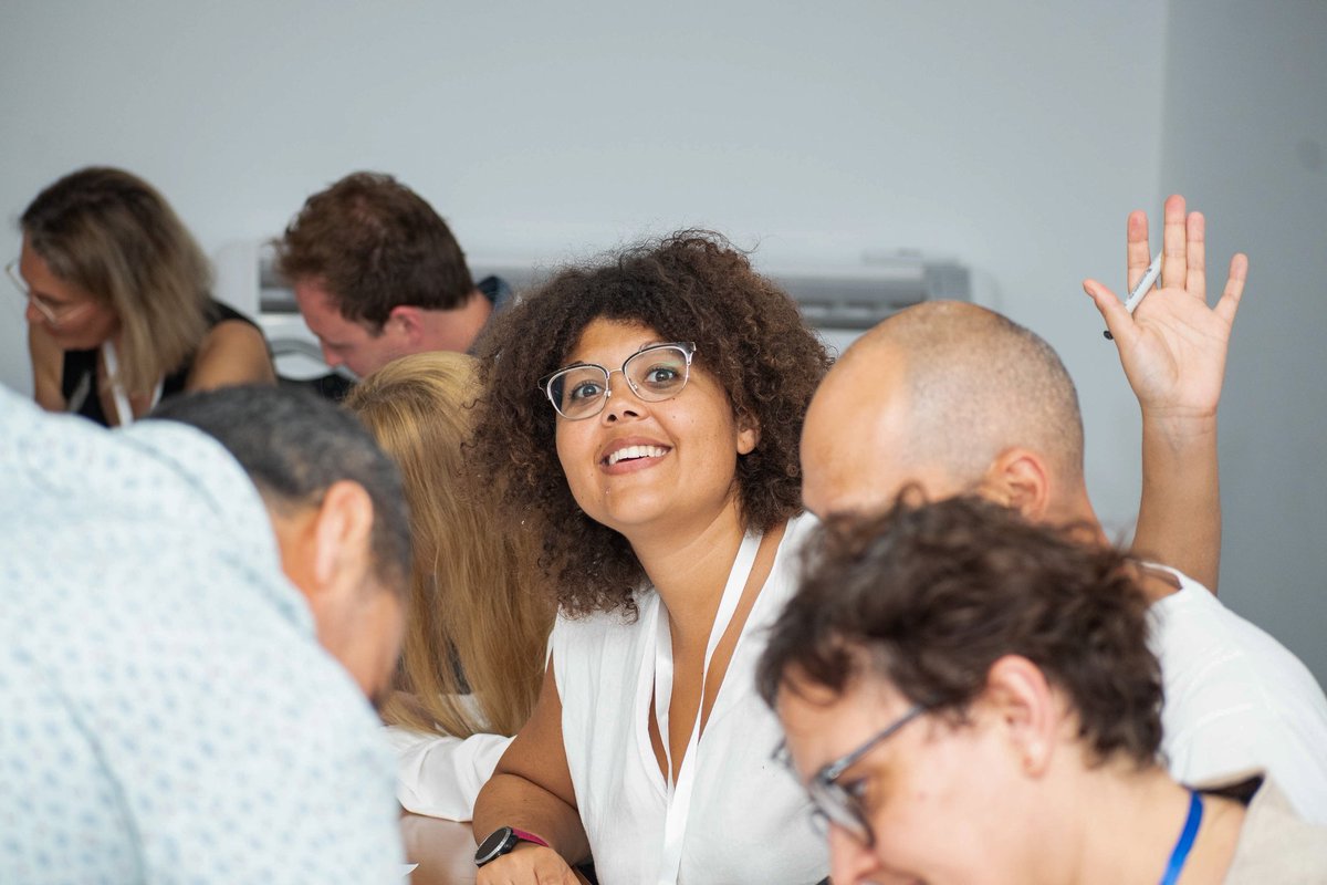 <a href="/MarketingMrm/">MRM Marketing</a> 
Une photo mignonne de <a href="/AndreaGourmelen/">Andréa Gourmelen</a> 
Et de l'expert en calligraphie de <a href="/MarketingMrm/">MRM Marketing</a> <a href="/iutmontpellier/">JPO IUT Montpellier</a> <a href="/DavidVidalMTP/">David Vidal</a> 
#AFMTUNIS2022