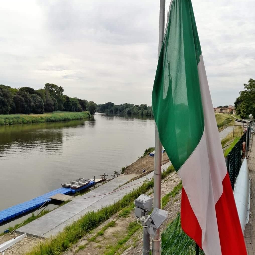 billimasirowing's tweet photo. Buona festa della Repubblica dalla Billi Masi! #2giugno #FestadellaRepubblica2022 https://t.co/rPKSwfOe1O