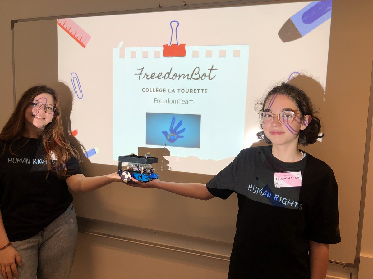VuillotM's tweet photo. De belles présentations… au concours Défi BOTS. @DANE_acLyon #defibots #programmation https://t.co/RkH8BB1yaq