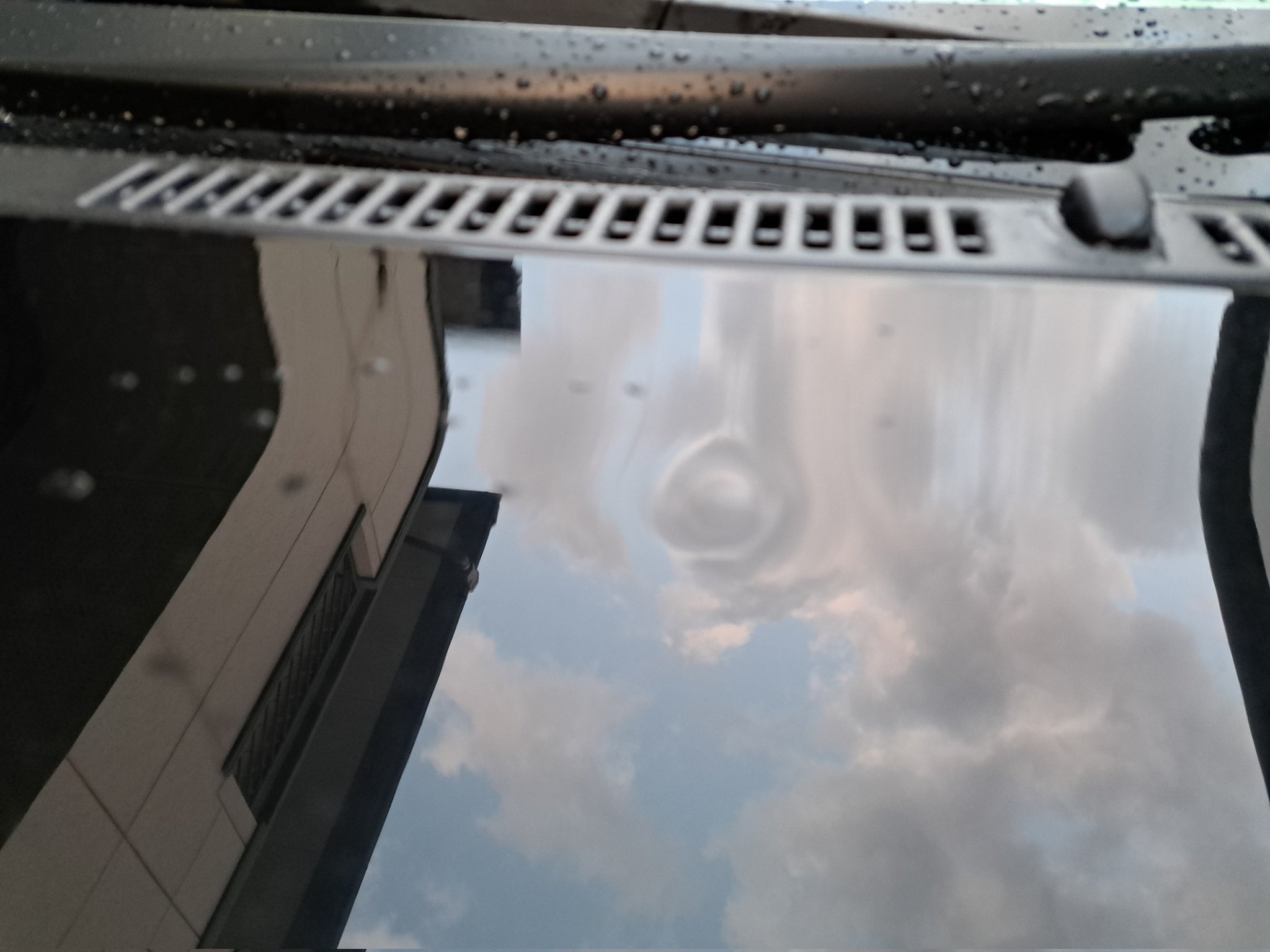 みどりの山人 車もボコボコ 雹にやられたショック 雹 T Co Sbunemr0st Twitter