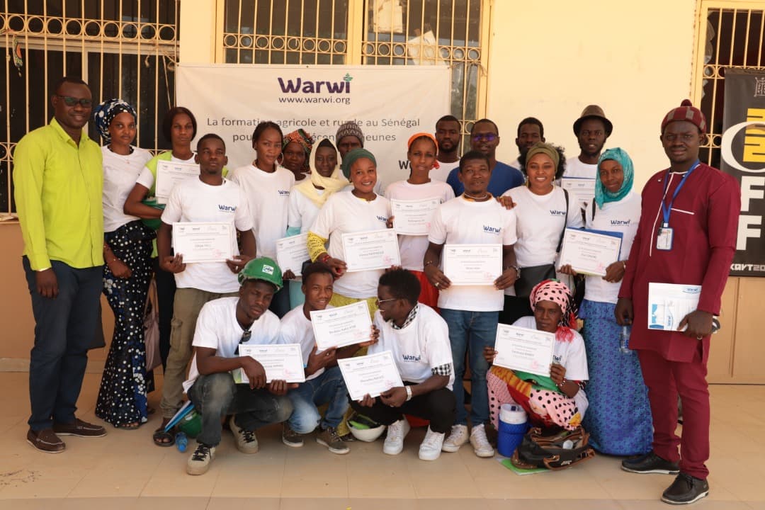 FranceoSenegal's tweet photo. #Warwi au plus près des populations dans les territoires 🇸🇳
▶️ Formation en aviculture de 20 jeunes avec @IsepMatam du 20 au 26 mai
▶️ Atelier à Bignona du 28 au 31 mai
▶️ Stand à la #FIARA du 26 mai au 10 juin
▶️ Bientôt à Kaolack et Tambacounda https://t.co/lm3m9iJbn7