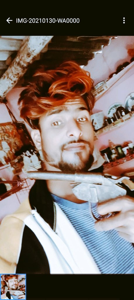 AjayLivee's tweet photo. #कानपुर-अवैध असलाह के साथ सोशल मीडिया पर वायरल हो रहा युवक का फोटो

नन्नू नाम के युवक का बताया जा रहा फोटो

मोतीनगर के एक हिस्ट्रीशीटर का गुर्गा है मन्नू-सूत्र

मामला चकेरी थाना क्षेत्र का,

@kanpurnagarpol https://t.co/z27mcNvOVN